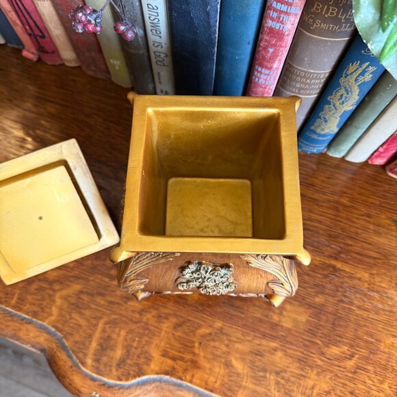 Large Vintage Ornate Heavy Trinket Box - Picture 7 of 16